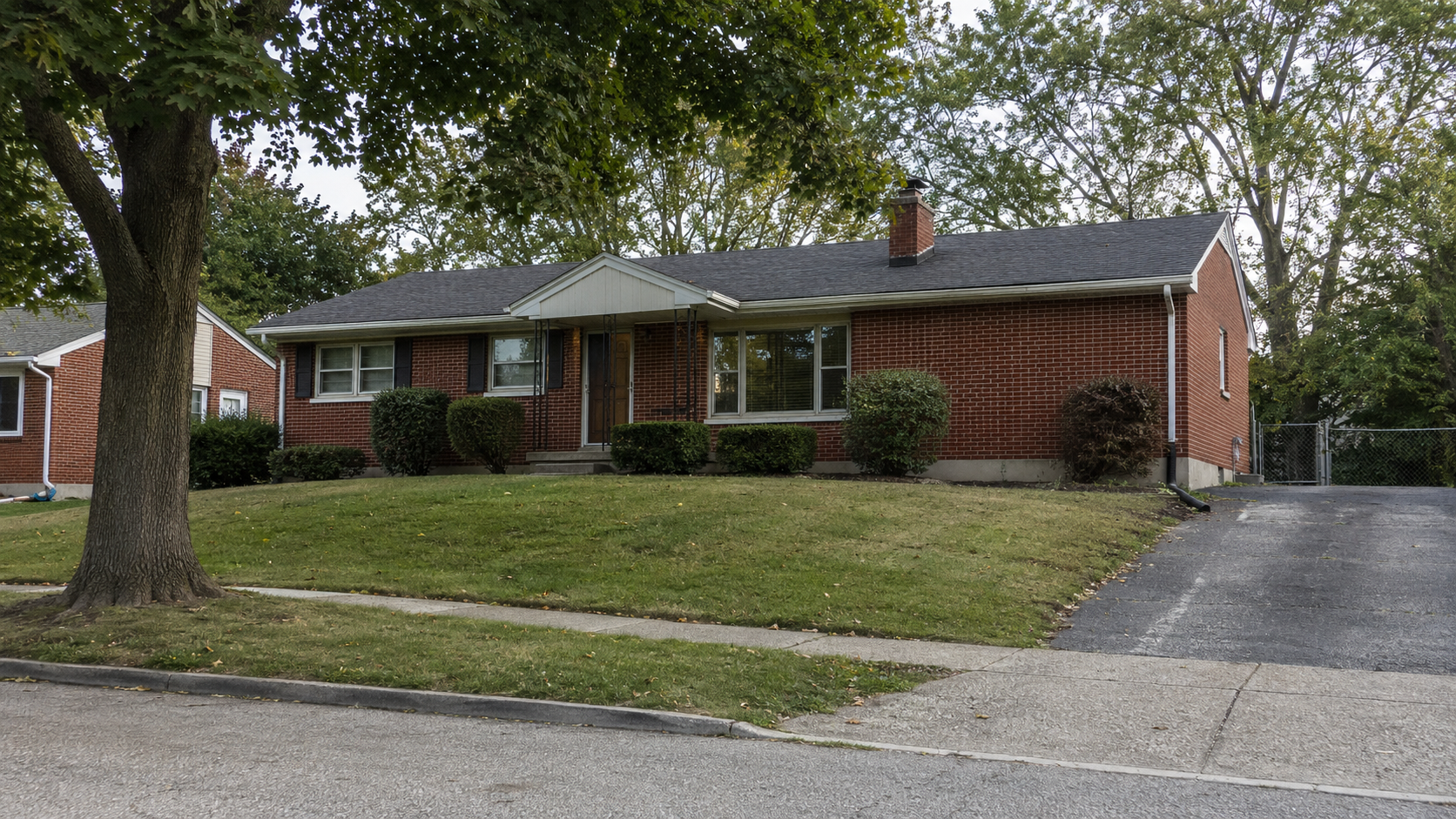Residential roofing services in Finneytown, OH by Parker Roofing